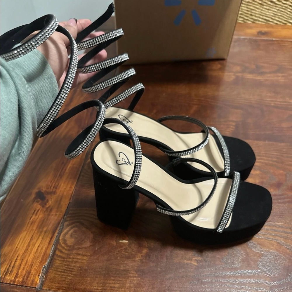 Windsor Heels